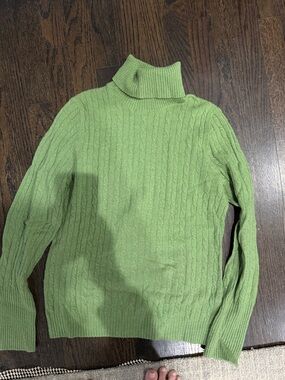 J. Crew like new Green Cable Knit Turtleneck Sweater wool/cashmere blend